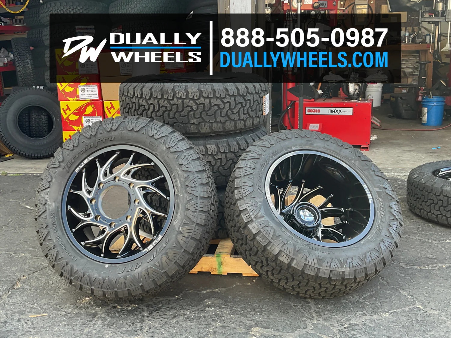 22x8.25 D741 Fuel Runner Blk 05-UP FORD 19-UP DODGE DUALLY Wheels 8x200 Set of 6 (Fits Stock UP to 285 tire) - Image 2
