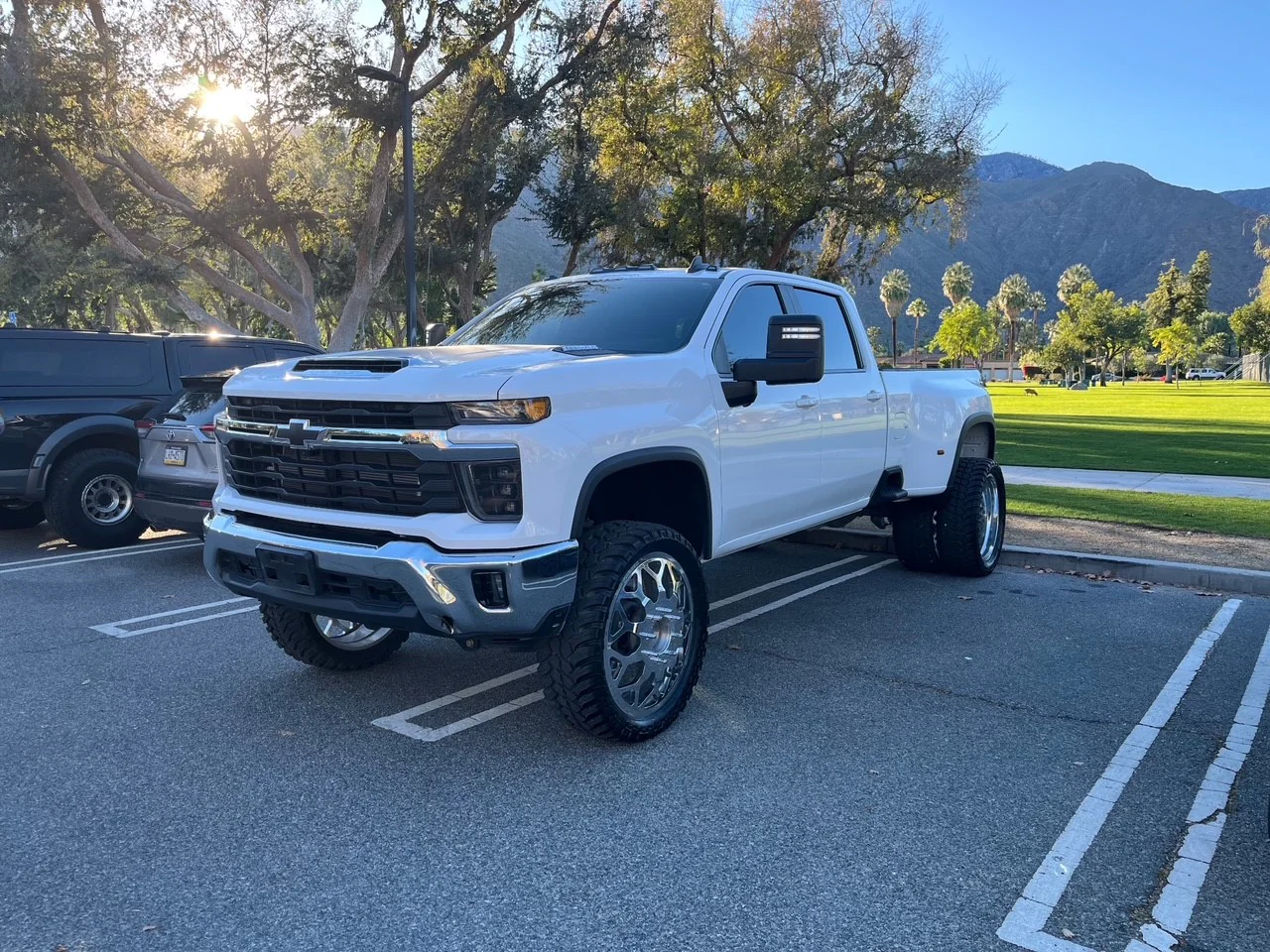 30x8.25 KG1 Forged KD014 Trident-D Polished Milled 05-UP FORD Wheels 8x200 Set of 6 (Lug Nuts/Adapters Included) Fits UP to 13.50 tire - Image 2