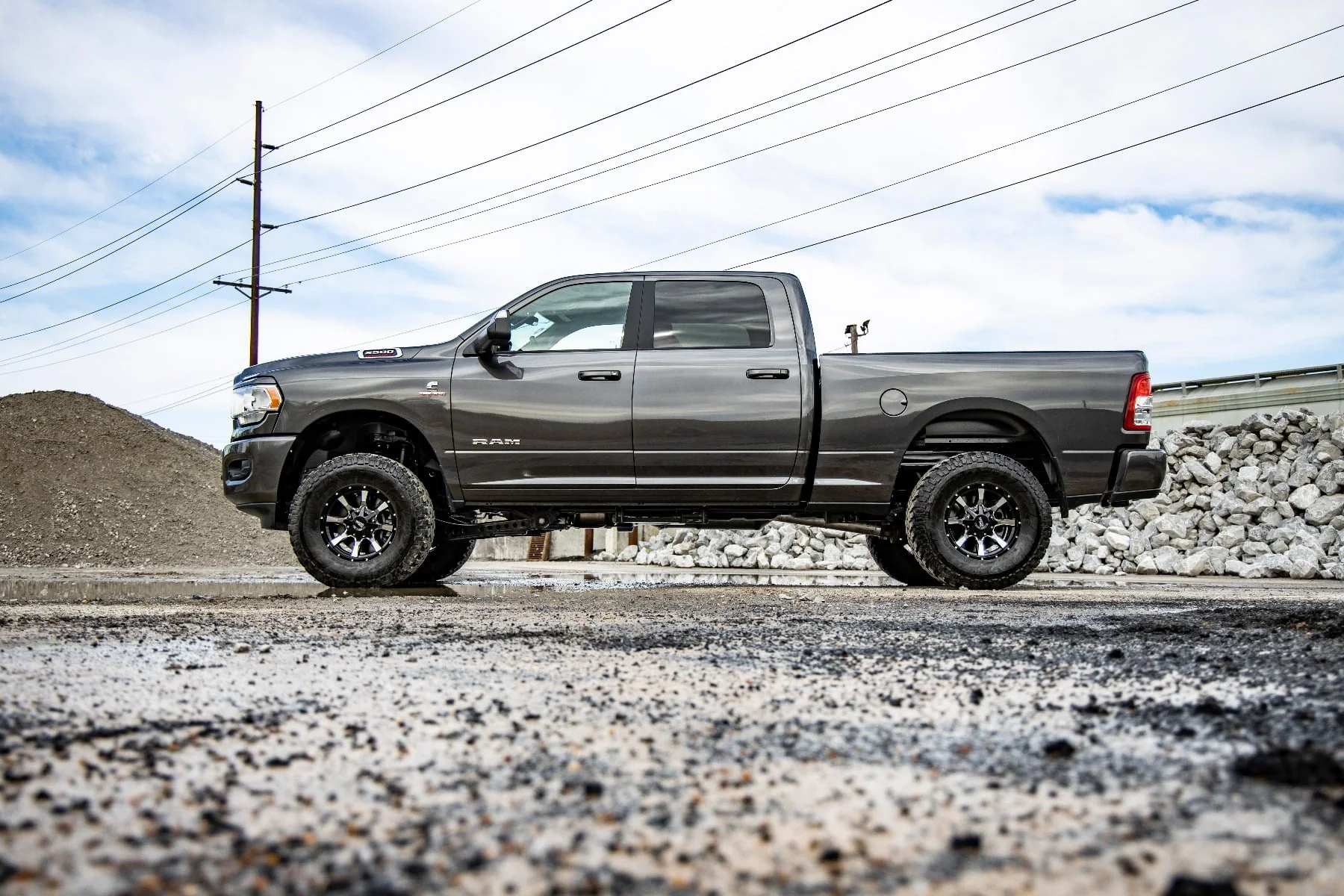 Rough Country 2.5 Inch Leveling Kit Fits Dodge Ram 3500 4WD 2013-2024 - Image 2