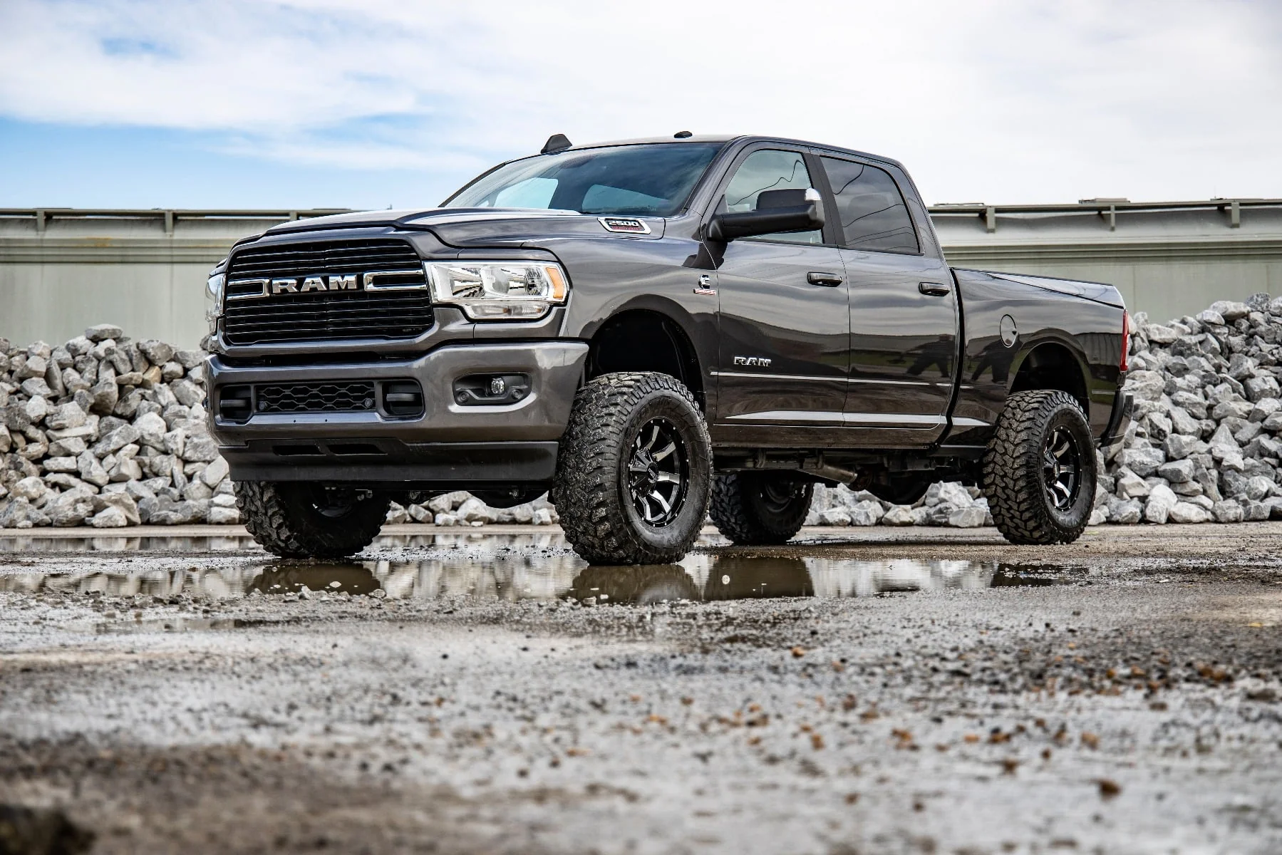 Rough Country 2.5 Inch Leveling Kit RR Leaf V2 Fits Dodge Ram 3500 4WD 2013-2024 - Image 3