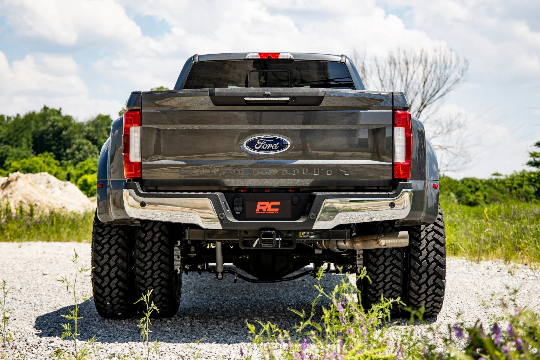 Rough Country 4.5 Inch Lift Kit Diesel Dually Fits Ford F-350 4WD 2017-2022 - Image 2