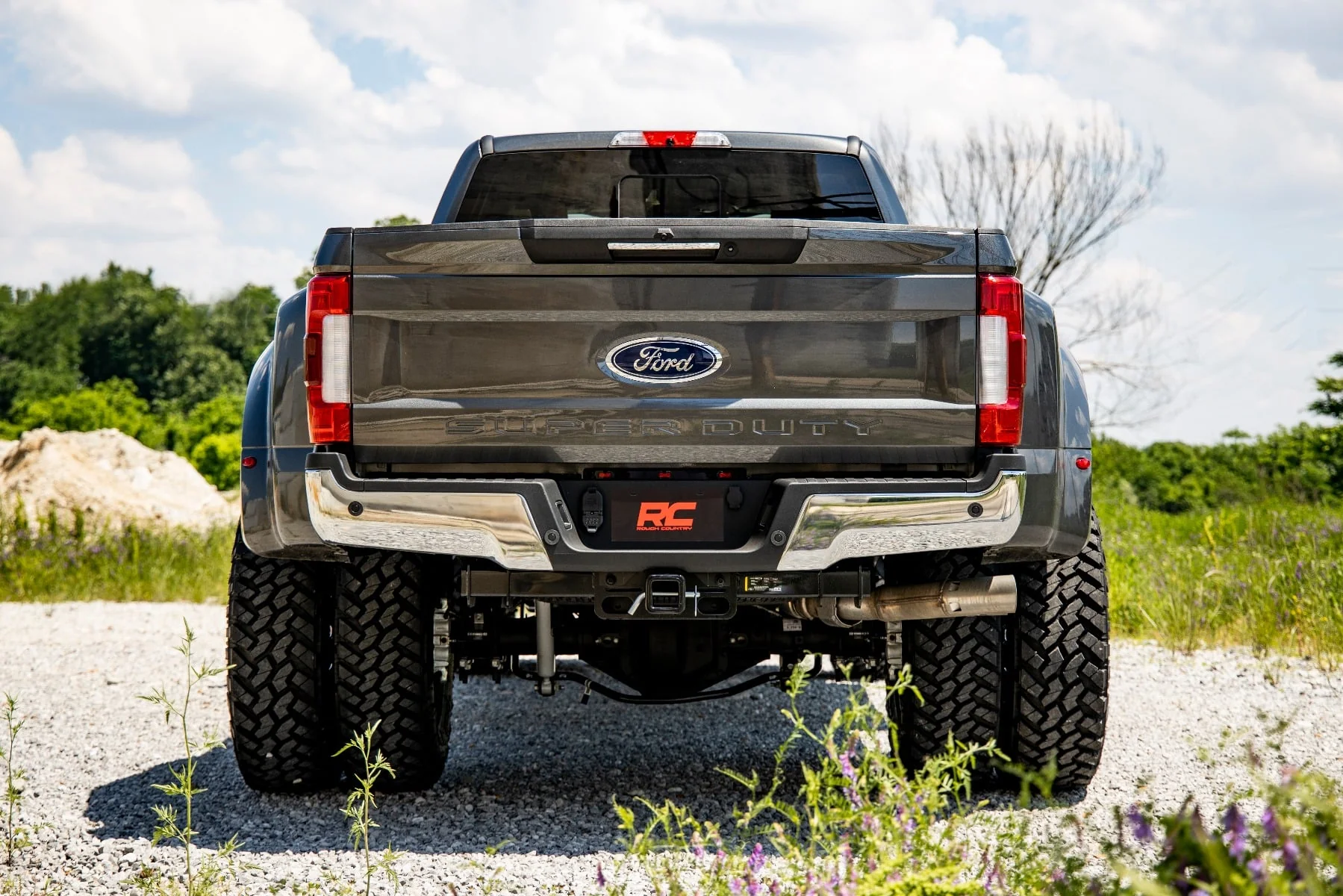 Rough Country 4.5 Inch Lift Kit DRW D/S M1 Fits Ford F-350 4WD 2017-2022 - Image 2
