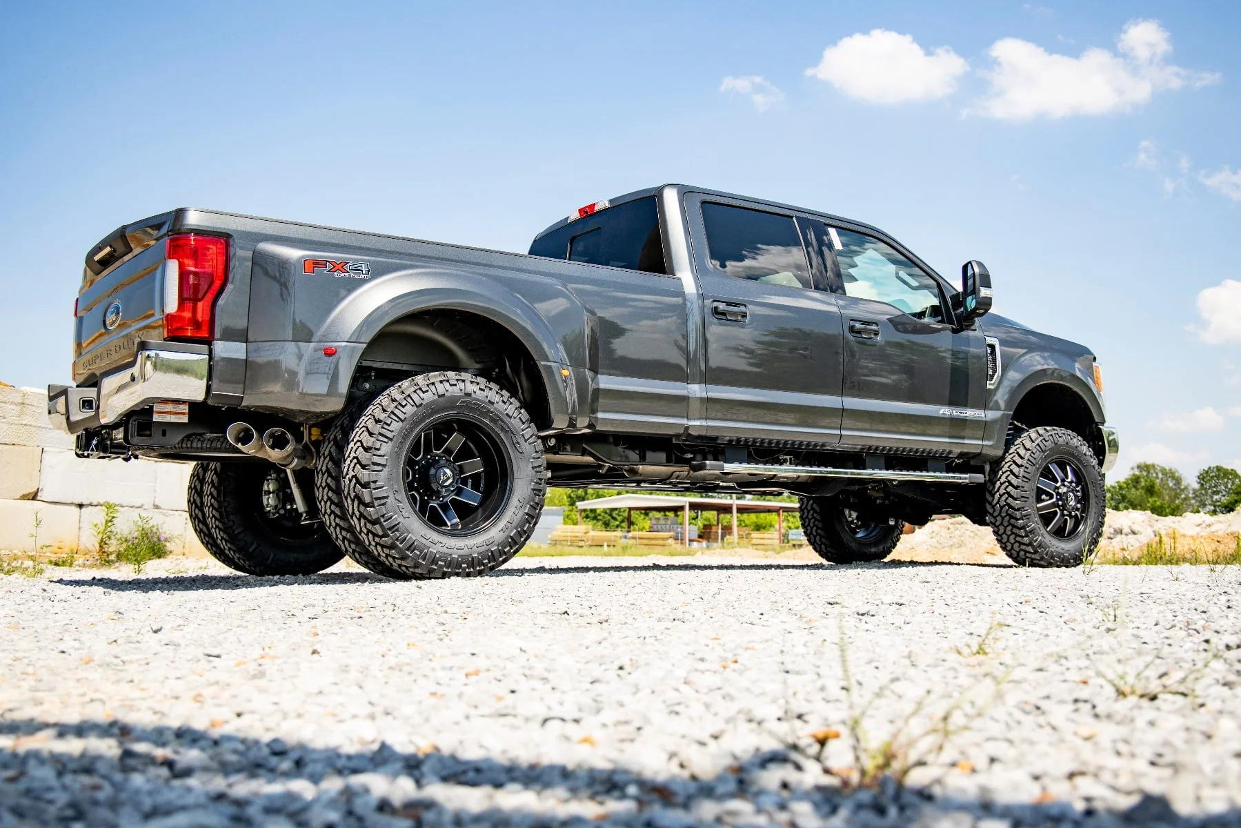 Rough Country 4.5 Inch Lift Kit DRW D/S V2 Fits Ford F-350 4WD 2017-2022 - Image 4